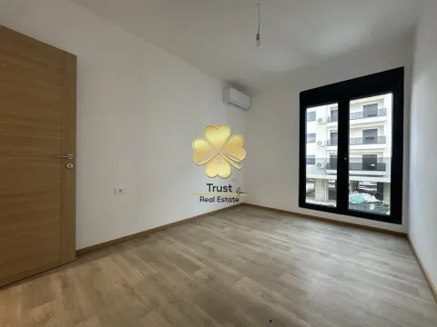 Izdavanje, dvosoban stan, 60m², City Kvart, Podgorica - image 6