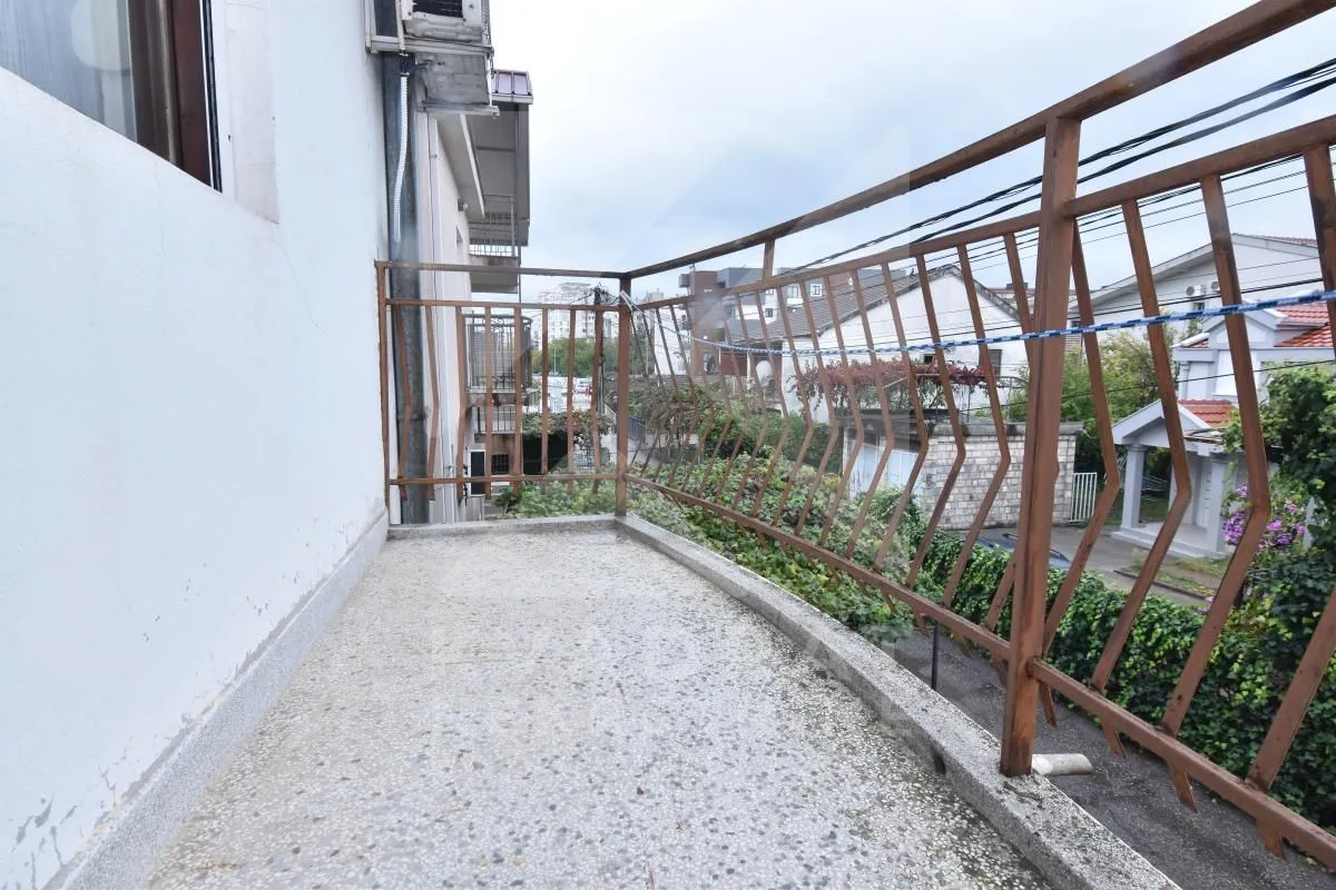 Rent, studio apartment, 32m², Dalmatinska ulica, Podgorica