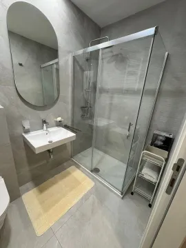 Izdavanje, jednosoban stan, 50m², Central Point, Podgorica - image 4