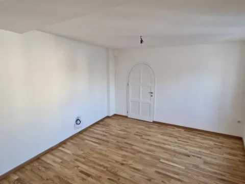 Prodaja, trosoban stan, 58m², Vračar Sve Podlokacije, Beograd - image 2