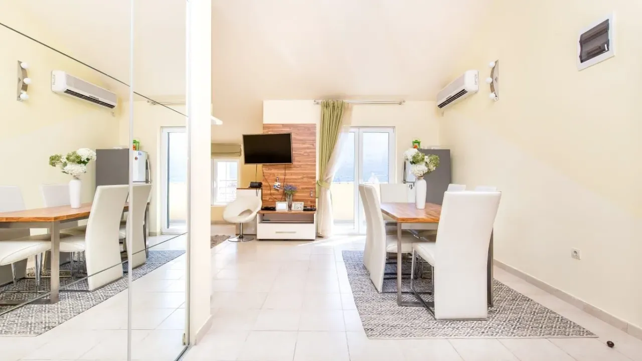 Sale, two bedroom apartment, 66m², Đenovići, Herceg Novi