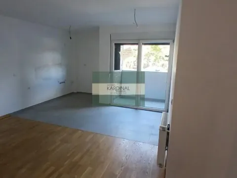 Prodaja, dvosoban stan, 70m², Erdoglija, Kragujevac - image 9