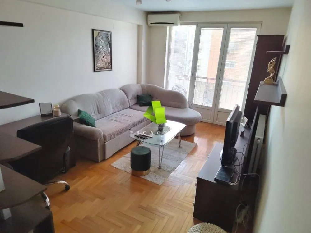 Izdavanje, dvosoban stan, 48m², Palilula, Niš