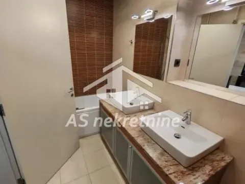 Izdavanje, stan, 148m², Savski Venac, Beograd - image 23