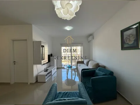 Prodaja, jednosoban stan, 59m², Šušanj, Bar - image 1