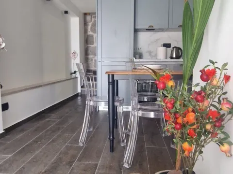 Rent, house, 120m², Kuljače, Budva - image 19