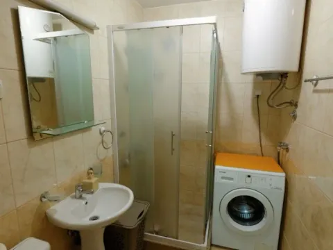 Izdavanje, jednosoban stan, 40m², Ljubović, Podgorica - image 9