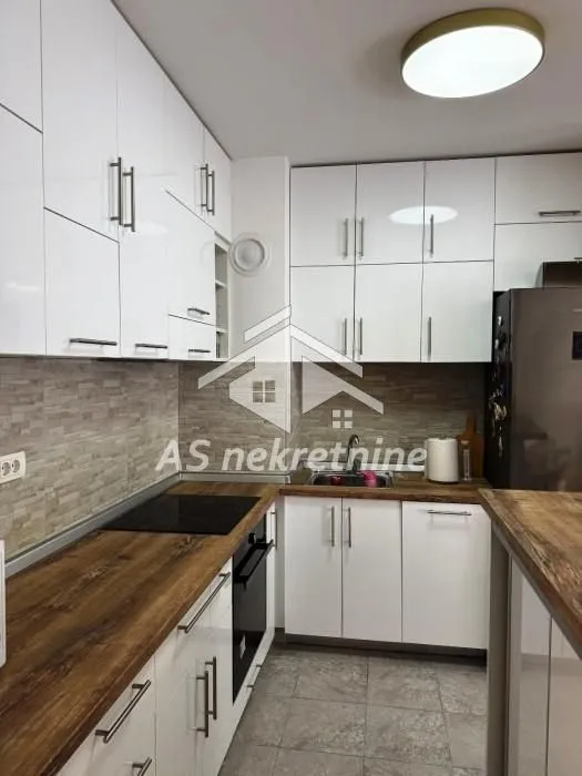 Izdavanje, trosoban stan, 53m², Voždovac Sve Podlokacije, Beograd