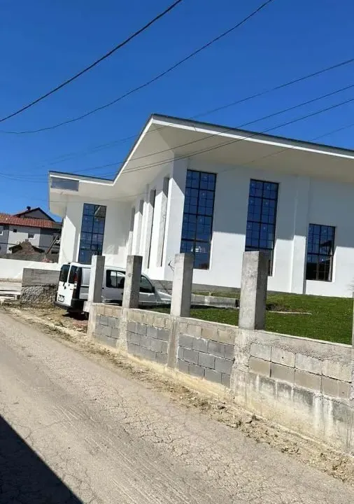 Izdavanje, poslovni prostor, 700m², Mali Mokri Lug, Zvezdara Sve Podlokacije