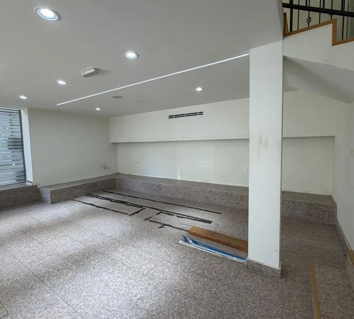 Rent, office space, 145m², Centar, Bar