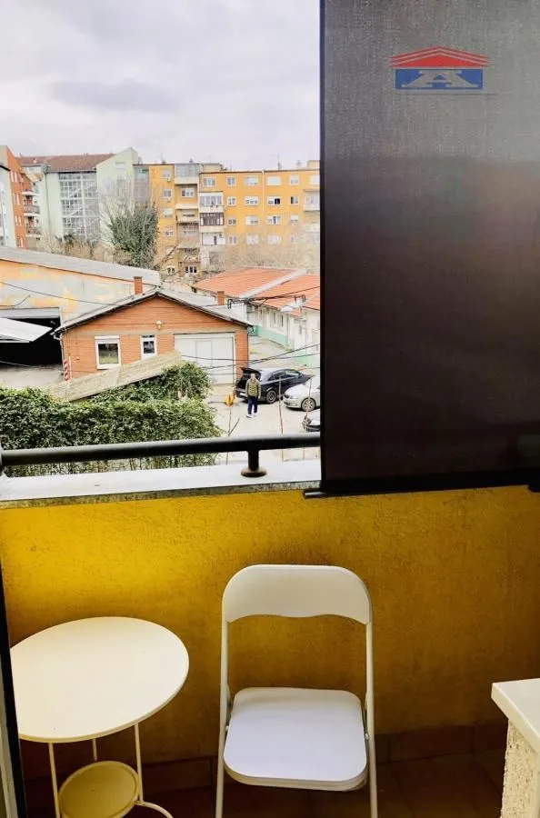 Izdavanje, garsonjera, 22m², Grbavica, Novi Sad Sve Podlokacije