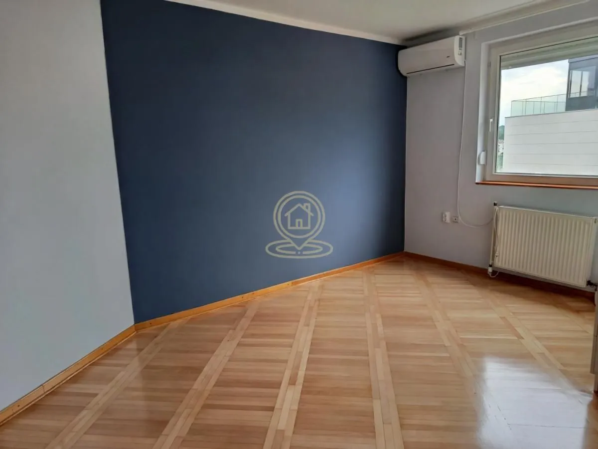 Rent, four bedroom apartment, 125m², Savski Venac, Beograd