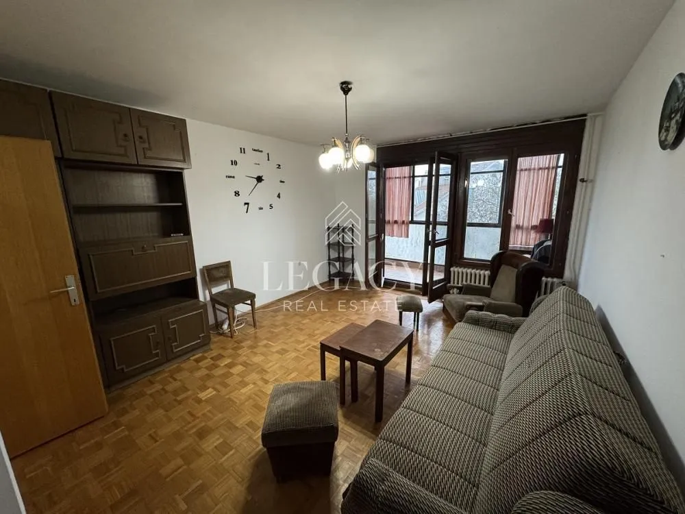 Izdavanje, četvorosoban stan, 89m², Petlovo Brdo, Beograd