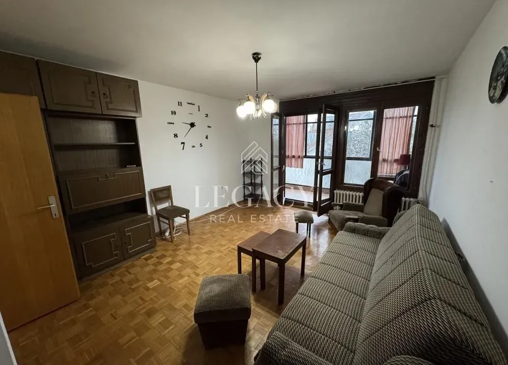 Izdavanje, četvorosoban stan, 89m², Petlovo Brdo, Beograd