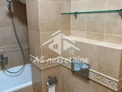 Izdavanje, stan, 74m², Đeram Pijaca, Beograd - image 8