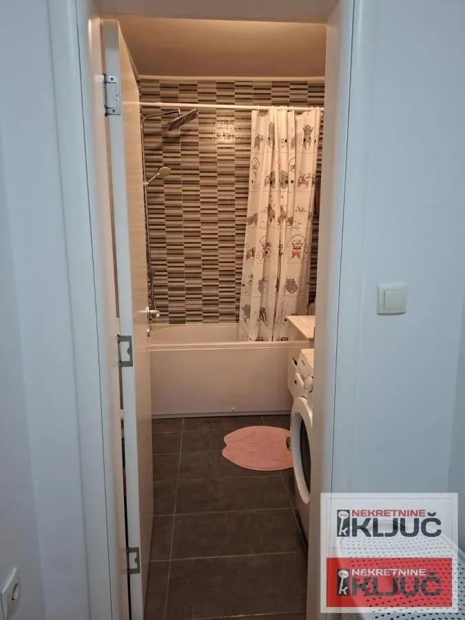 Prodaja, trosoban stan, 70m², Nova Detelinara, Novi Sad Sve Podlokacije