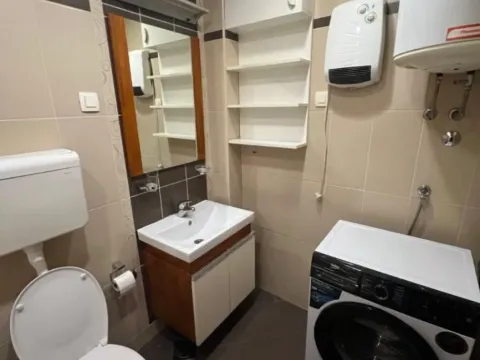 Izdavanje, jednosoban stan, 52m², Centar, Nikšić - image 2