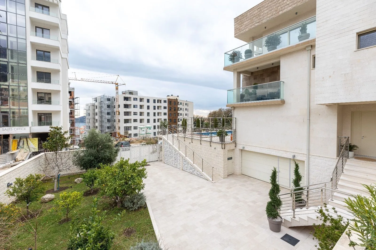 Sale, house, 400m², Bečići, Budva