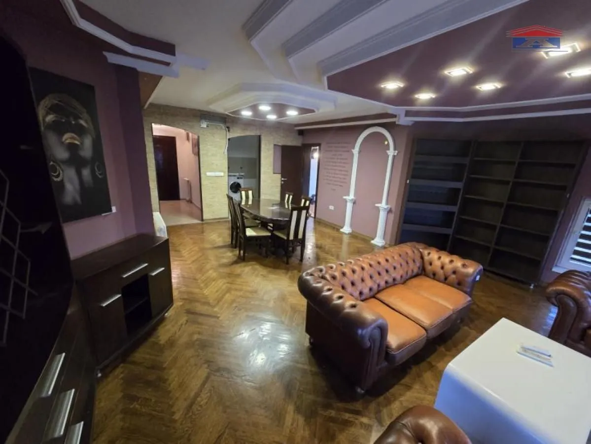Prodaja, četvorosoban stan, 107m², Bulevar Oslobodjenja, Novi Sad Sve Podlokacije