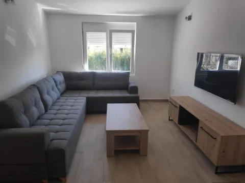 Rent, one bedroom apartment, 72m², Polje, Bar - image 3