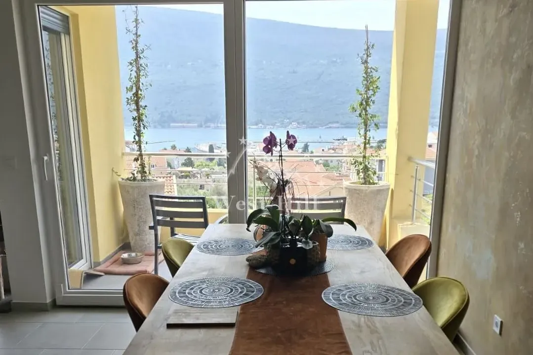 Prodaja, trosoban stan, 110m², Kumbor, Herceg Novi
