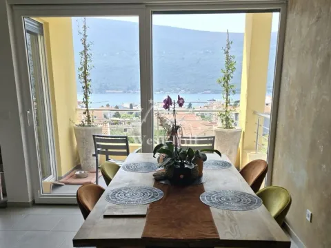 Prodaja, trosoban stan, 110m², Kumbor, Herceg Novi