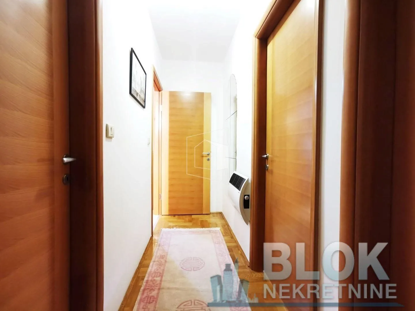 Izdavanje, trosoban stan, 87m², Preko Morače, Podgorica