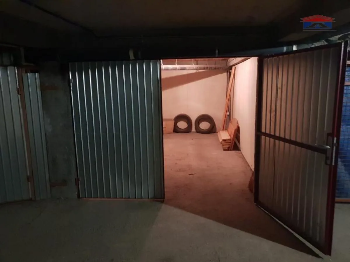 Sale, parking/garage, 15m², Grbavica, Novi Sad Sve Podlokacije