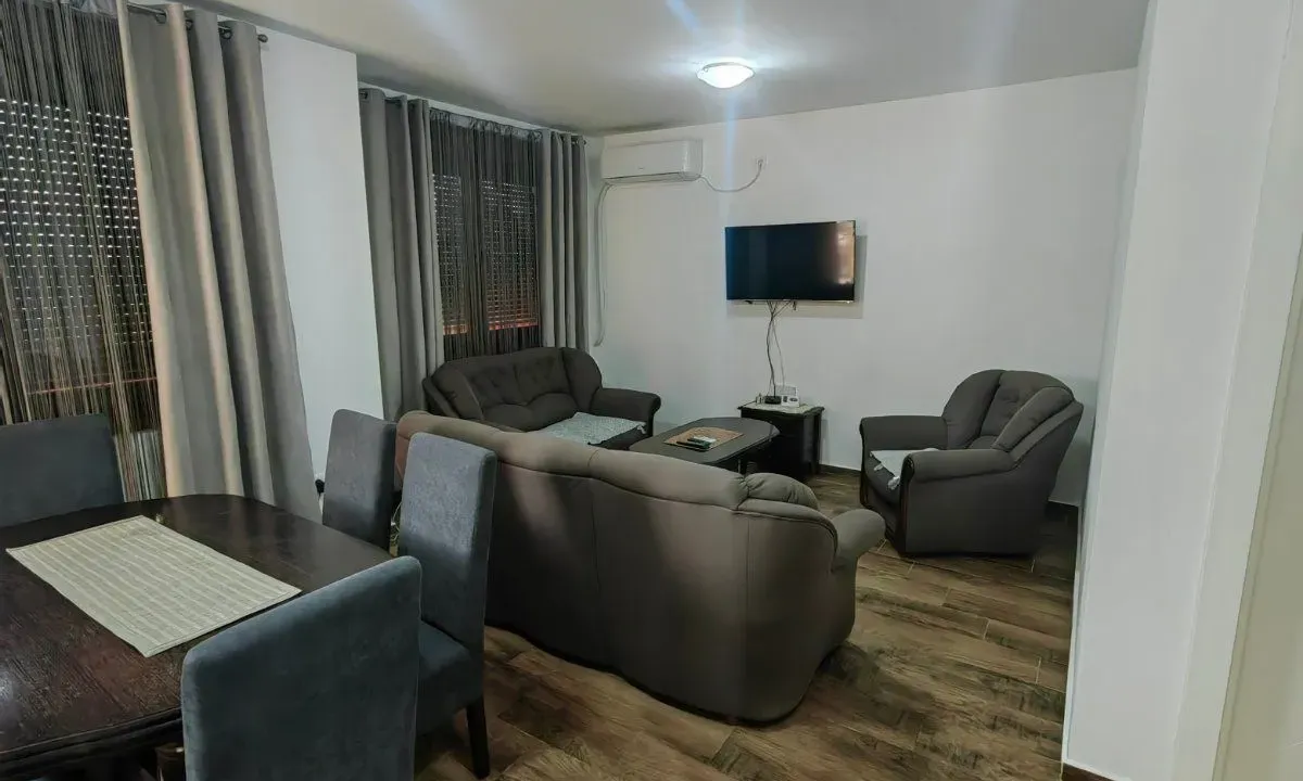 Rent, two bedroom apartment, 54m², Mala Amerika, Zrenjanin