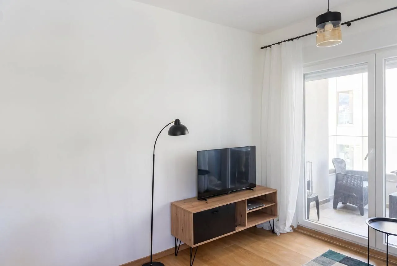 Rent, one bedroom apartment, 47m², Centar, Budva
