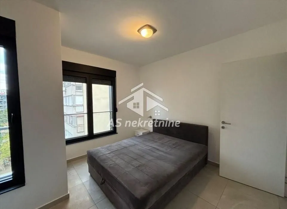 Rent, apartment, 55m², Južni Bulevar, Vračar Sve Podlokacije