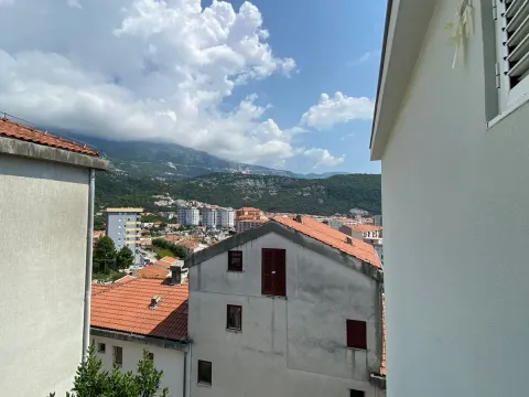 Prodaja, dvosoban stan, 75m², Budva, Crna Gora - image 15