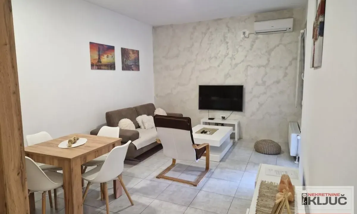 Prodaja, dvosoban stan, 41m², Salajka, Novi Sad Sve Podlokacije
