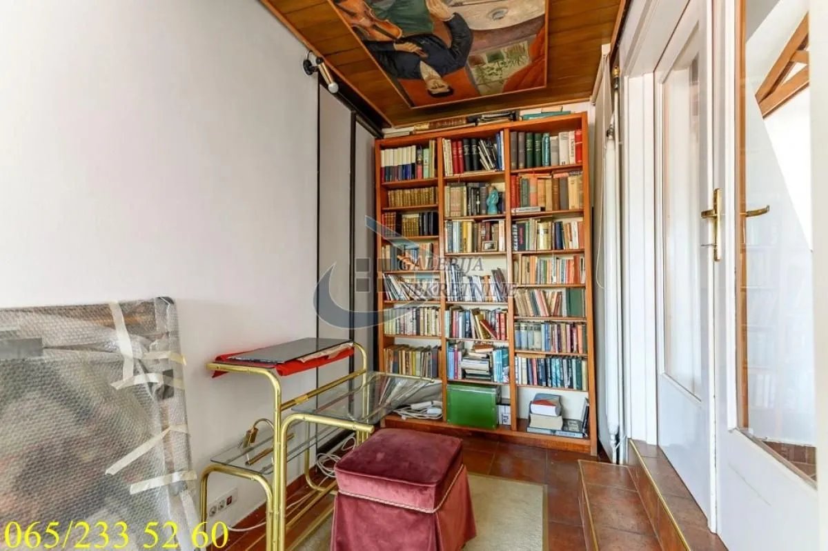 Izdavanje, trosoban stan, 96m², Lion, Zvezdara Sve Podlokacije