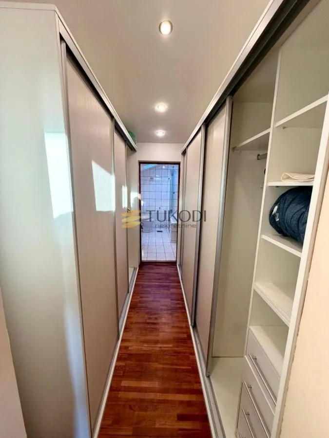 Rent, apartment, 210m², Stari Grad, Beograd