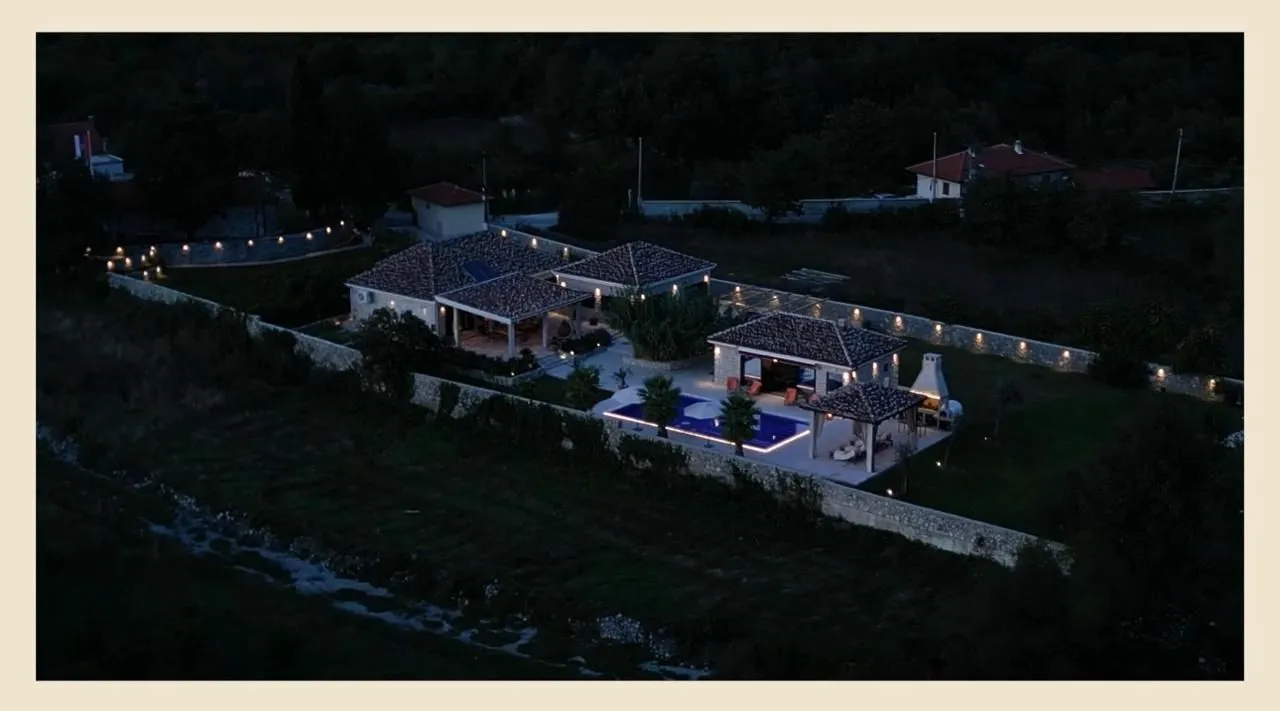 Sale, house, 1m², Radanovići, Kotor