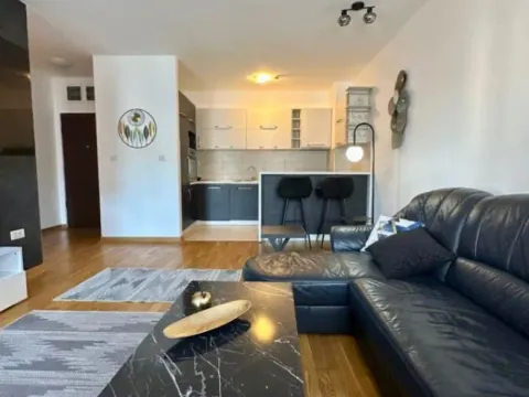 Izdavanje, dvosoban stan, 64m², City Kvart, Podgorica - image 3