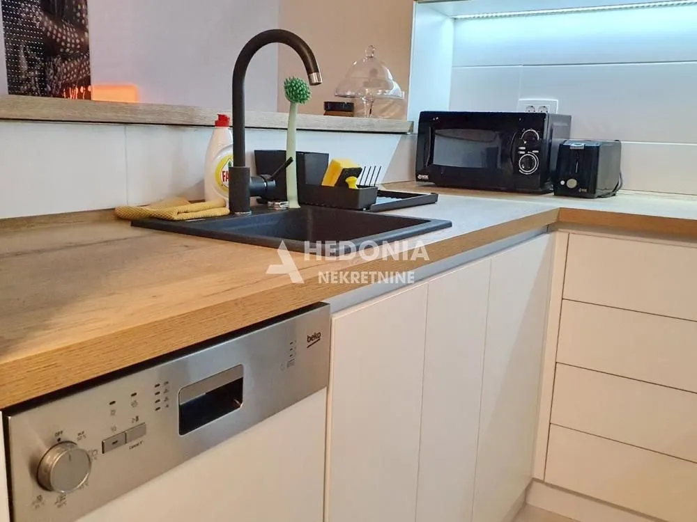 Rent, two bedroom apartment, 42m², Novi Beograd Blok 65, Novi Beograd Sve Podlokacije