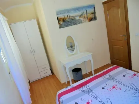 Izdavanje, jednosoban stan, 55m², Centar, Tivat - image 6