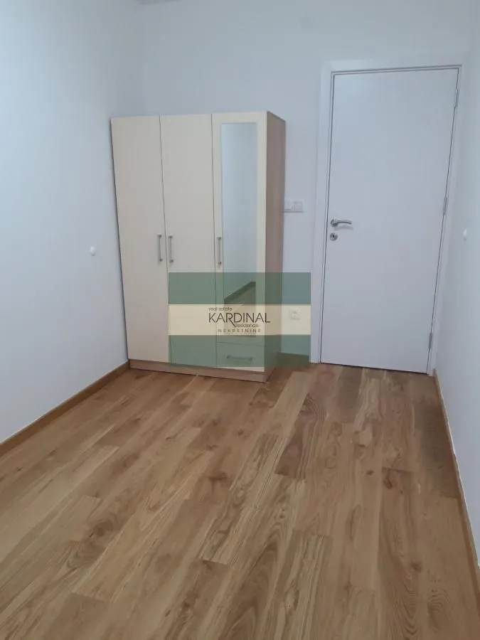 Izdavanje, dvosoban stan, 64m², Erdoglija, Kragujevac