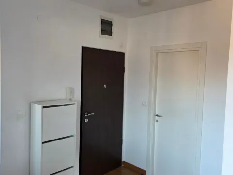 Izdavanje, jednosoban stan, 50m², City Kej, Podgorica - image 3