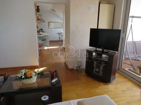 Rent, apartment, 82m², Tivat, Crna Gora - image 3