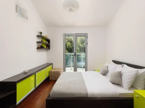 Prodaja, dvosoban stan, 84m², Dobrota, Kotor - image 12