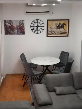 Izdavanje, dvosoban stan, 85m², Gorica C, Podgorica - image 26
