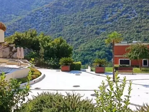 Prodaja, jednosoban stan, 58m², Morinj, Kotor - image 13