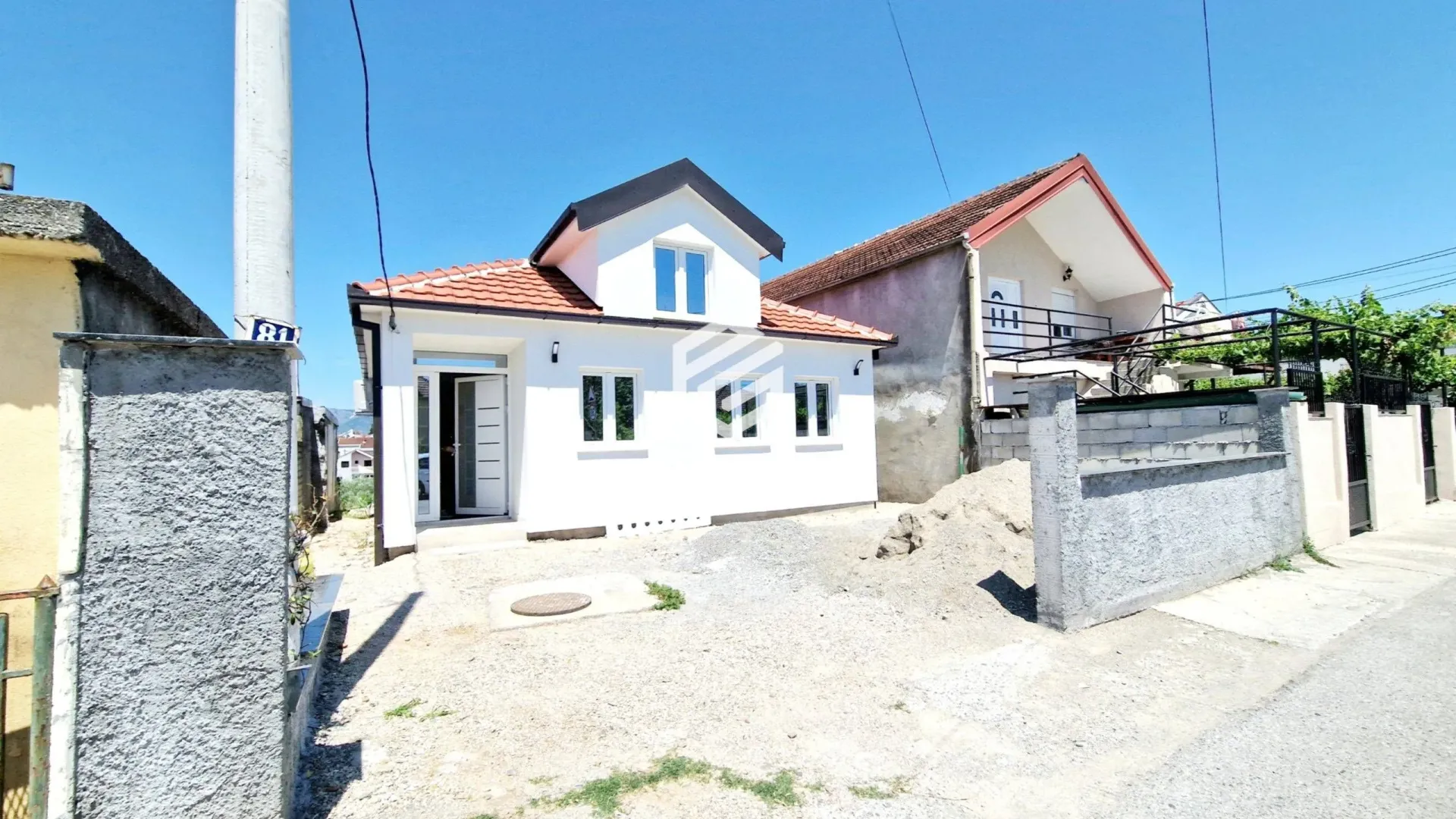 Rent, house, 120m², Konik, Podgorica