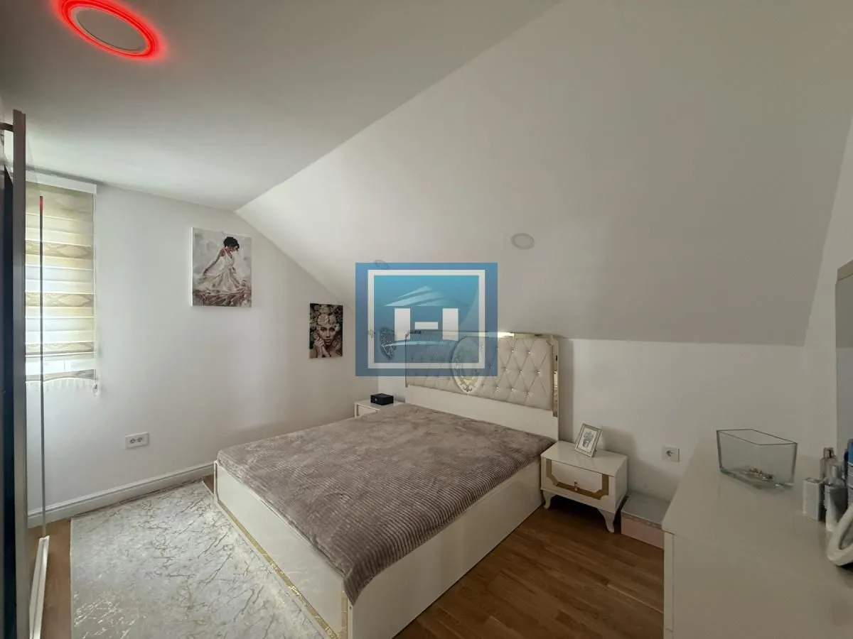 Prodaja, kuća, 200m², Majur, Jagodina