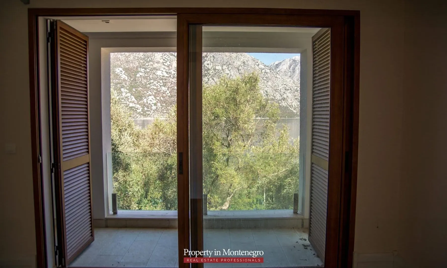 Prodaja, kuća, 585m², Stoliv, Kotor