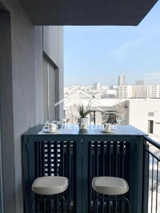 Izdavanje, dvosoban stan, 56m², Savski Venac, Beograd