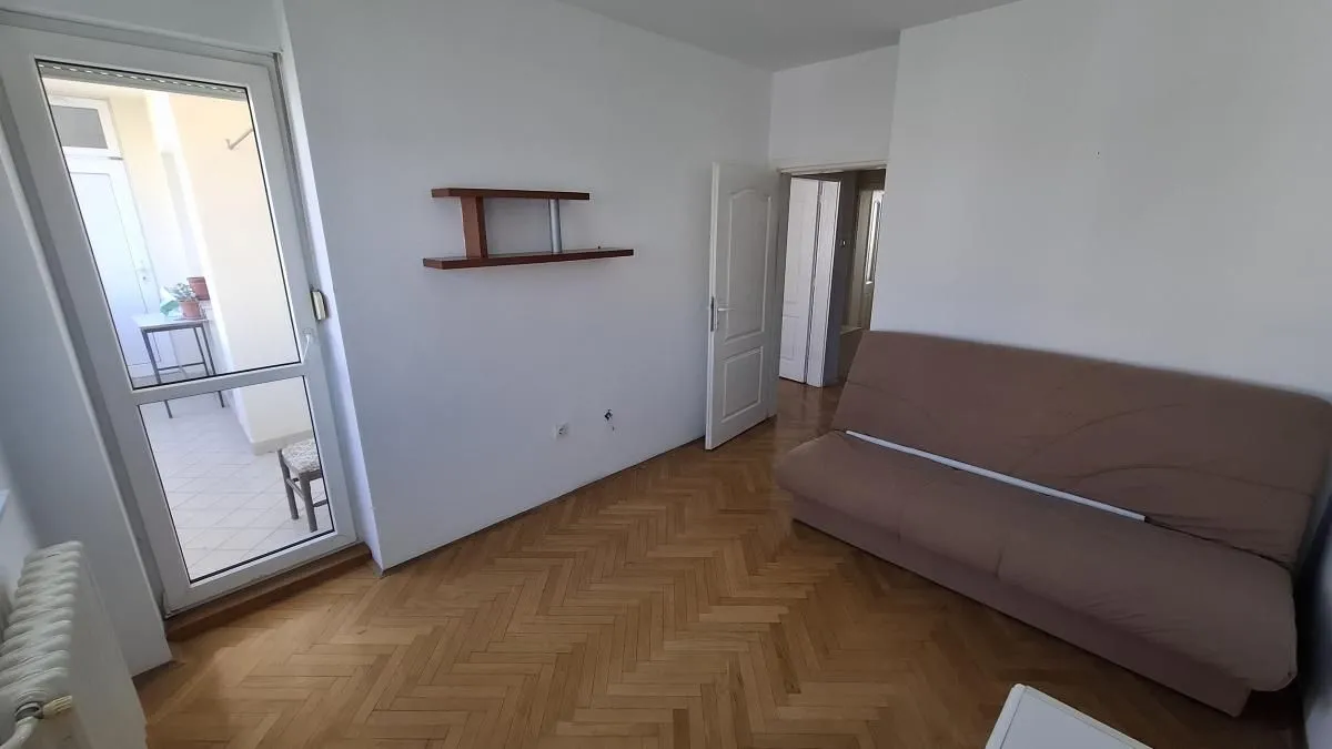 Prodaja, četvorosoban stan, 100m², Centar, Novi Sad